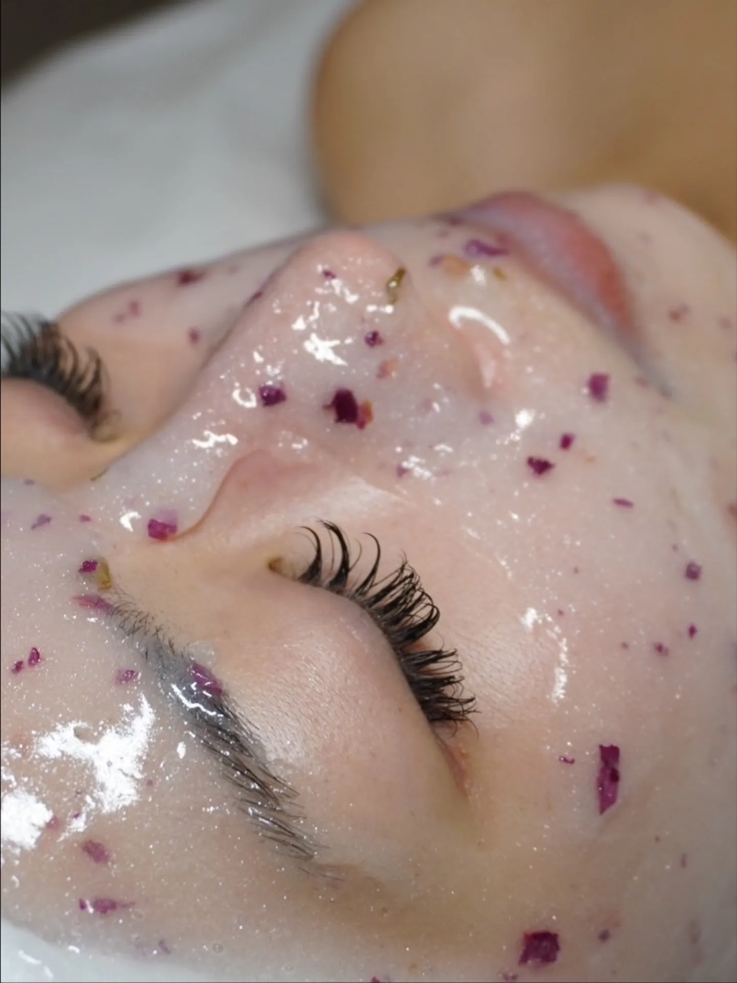 ハイドロジェリーマスクは、高い保湿力、肌の引き締め、鎮静効果...