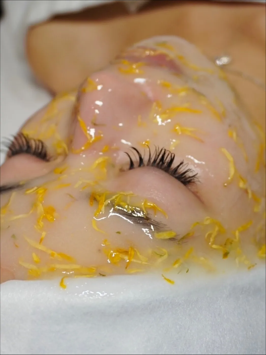 ハイドロジェリーマスクは、高い保湿力、肌の引き締め、鎮静効果...