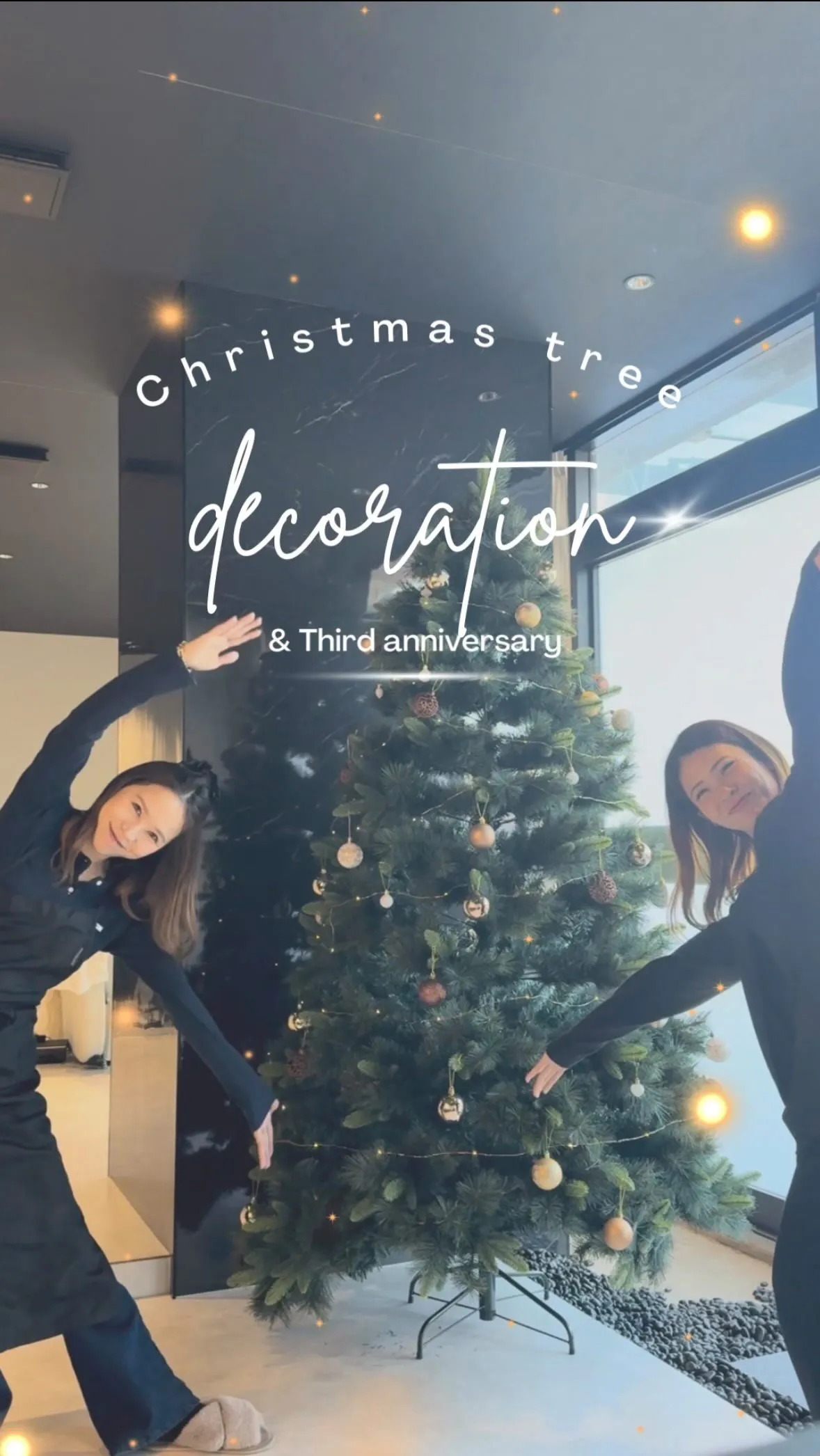 サロンのツリーをスタッフと飾り付しました♡